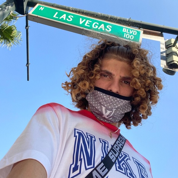 Meet your Posher, David - Picture 1 of 1